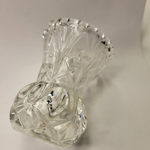 Small Crystal Mini Vase - Picture 2 of 9